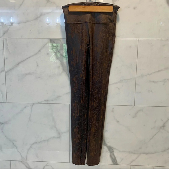 Spanx Brown Faux Leather Snakeskin Leggings shaping waistband high rise size S‎ - Picture 2 of 5